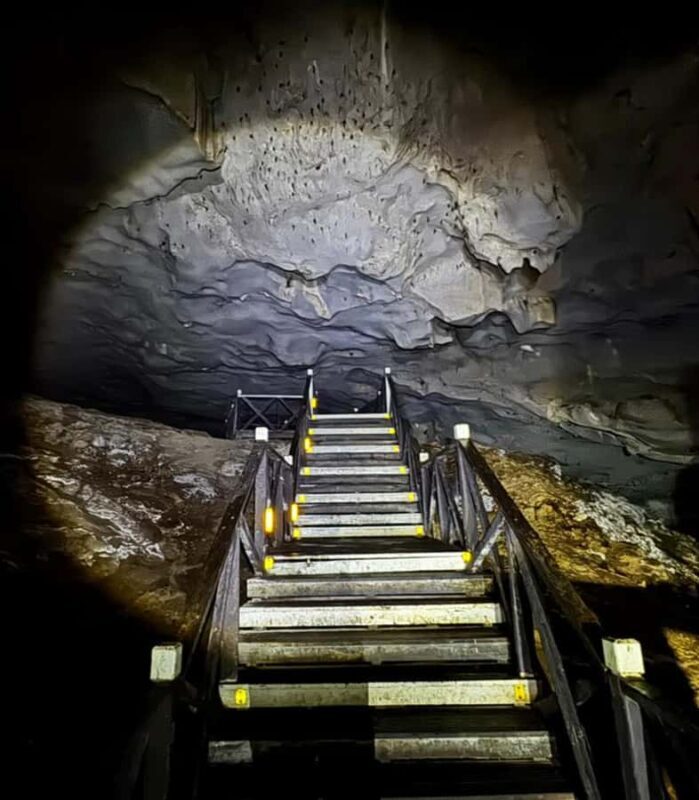 Kuching: Fairy & Wind Cave Guided Tour - The Sum Up