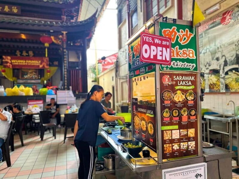 Kuching: Foodie Experience Guided Tour with 5 Tastings - A Deep Dive into the Kuching Foodie Tour