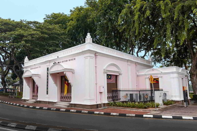 Kuching Waterfront Half-Day Historical Guided Walking Tour - What the Waterfront focus means for your plans