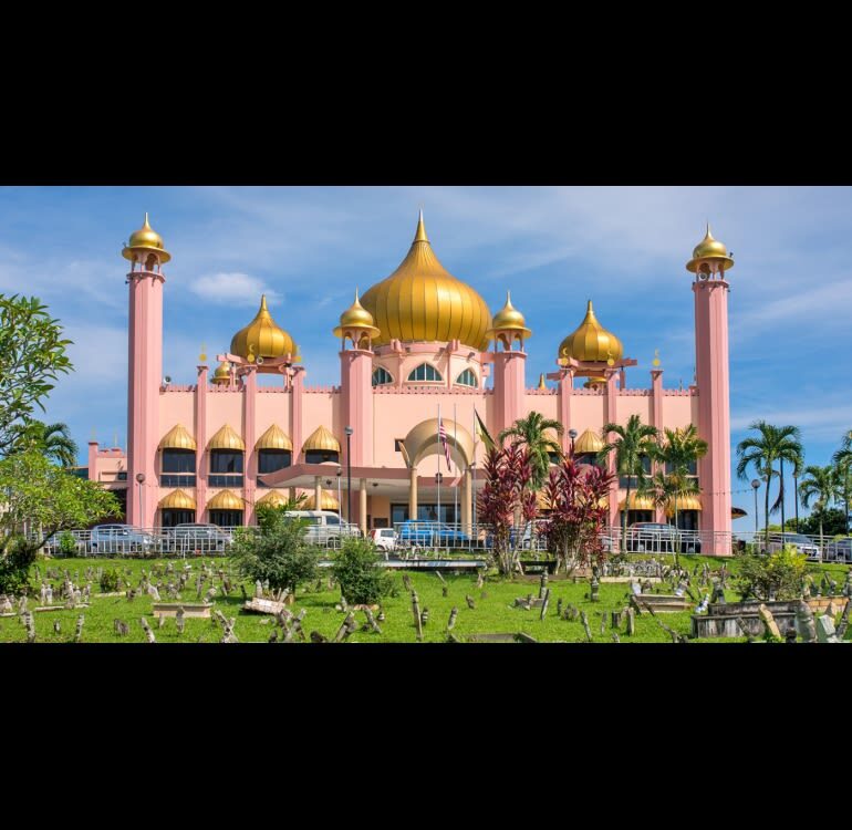 Kuching Waterfront Half-Day Historical Guided Walking Tour - Should you book the Kuching Waterfront walk?