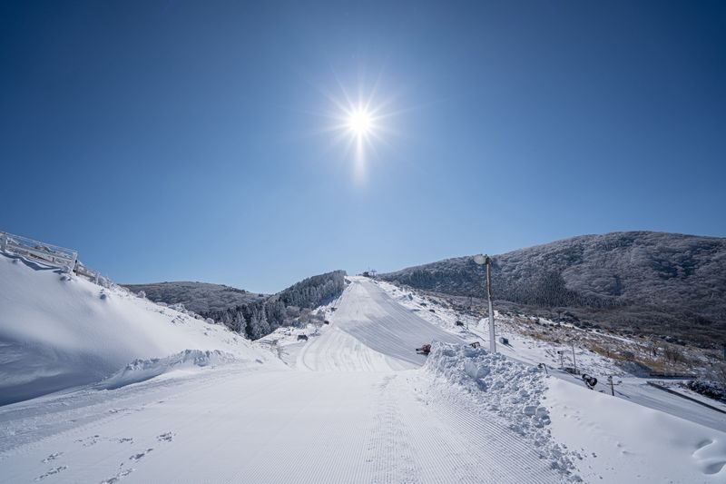 Kuju Forest Park Ski Tour from Fukuoka - Dress for Snow, Not Just Fukuoka