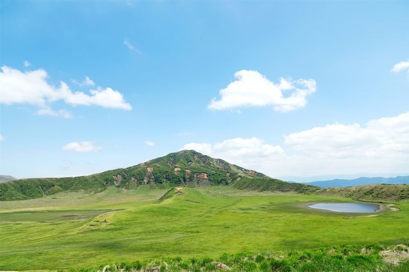 Kumamoto Aso Mythical Journey - Volcanic Scenery, Flying Waterfall Canyon, Hot Spring Healing Day Trip | Departing from Fukuoka - Guides, timing, and the long road from Fukuoka