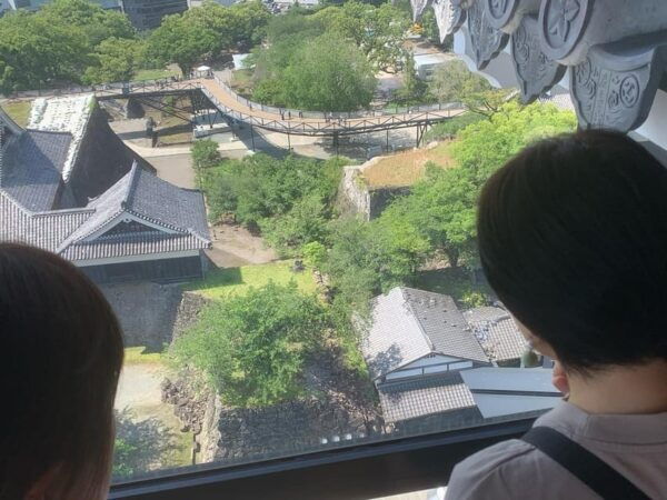 Kumamoto Castle Guided Tour With Locals - Meeting Point Details