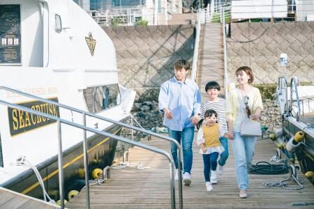 Kumamoto Departure: Amakusa Dolphin Watching & Seaside BBQ - Two hours on the water with wild dolphins