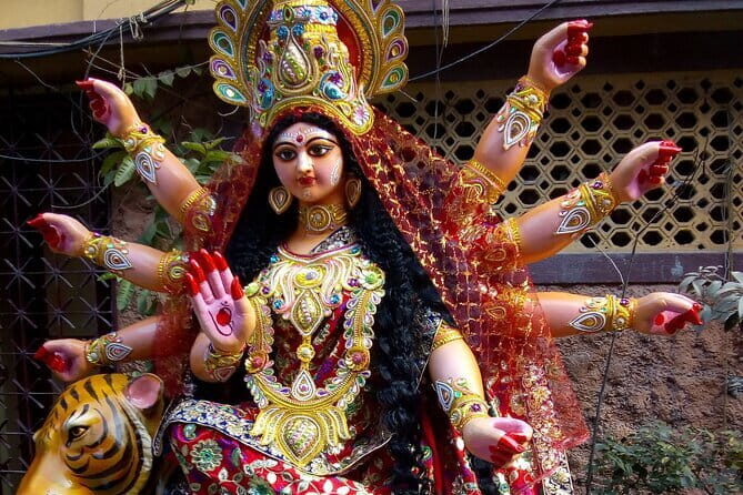 Kumartuli - Where the Gods come to Earth - Discovering Kumartuli: Where the Gods Come to Earth