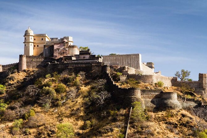 Kumbhalgarh Fort and Ranakpur One Day Trip From Udaipur With Guide & Lunch - Tour Itinerary and Logistics