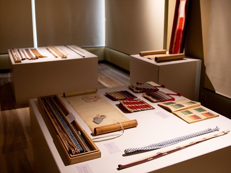 Kumihimo Braiding Workshop in a Traditional Atelier in Kyoto - A Kyoto craft lesson, not just a souvenir stop