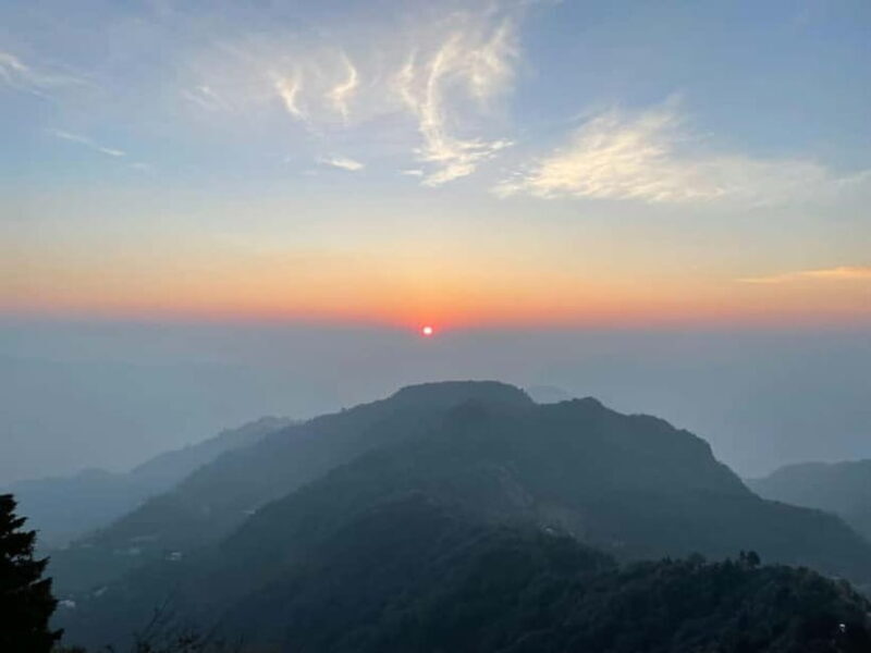 Kunjapuri Temple Sunrise Trek With Professional Guide - The Itinerary Breakdown: What to Expect