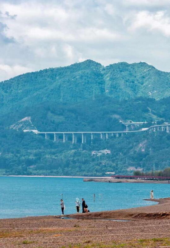 Kunming: Fuxian Lake Private Tour - Good To Know