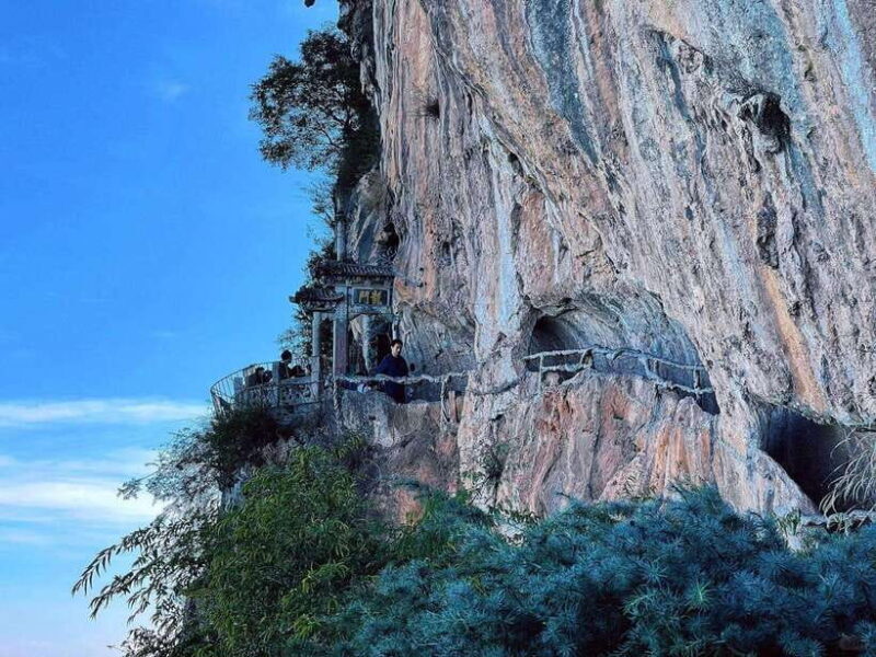 Kunming Western Hills Scenic Area Private Tour (Half Day) - The Iconic Dragon Gateway Ropeway and the Hike to Dragon Gate