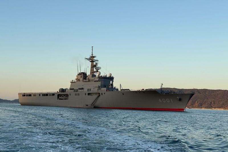 Kure Bay Battleship Tour (Hiroshima) - A close look at working ships