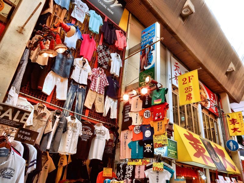 Kuromon Market & Dotonbori Food Tour with Wagyu in Osaka - What the tastings add to the price