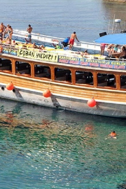 Kusadasi: Full–Day Boat Trip With Lunch - Accessibility Information
