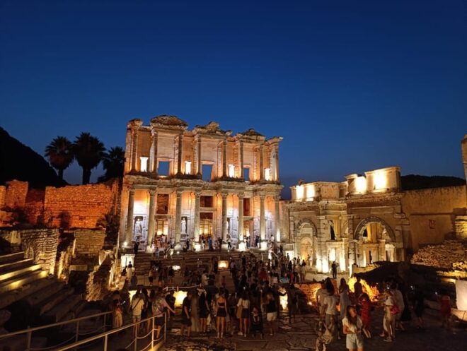 Kusadasi: Magical Private Ephesus Night Tour - UNESCO World Heritage Site