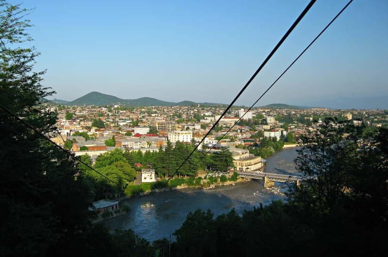 Kutaisi City Walking Tour + Free Wine Tasting - Practical Details and What to Expect