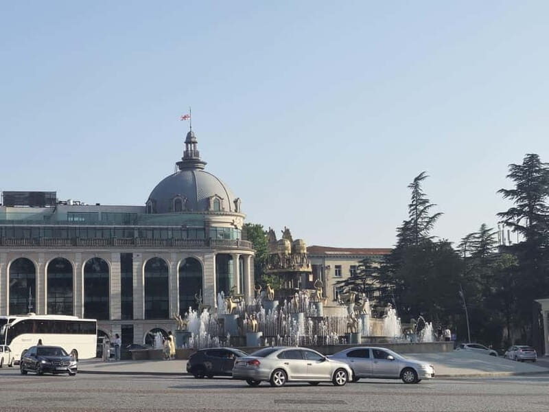 Kutaisi: Guided Walking Tour with Local Snack - Authenticity and Personal Touch