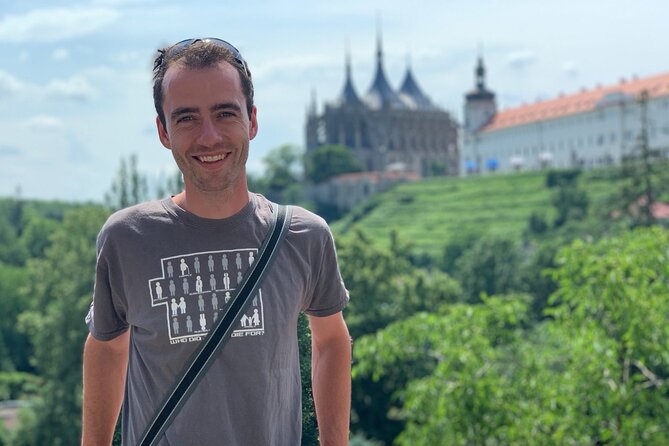 Kutna Hora Private Day Trip From Prague With Lunch, Admission and Local Treat - Logistics