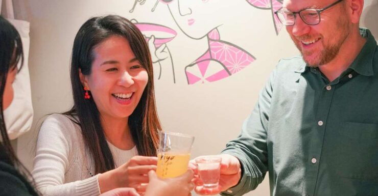 Kyoto : 3-Hour Bar Hopping Tour in Pontocho Alley at Night - Tour Highlights