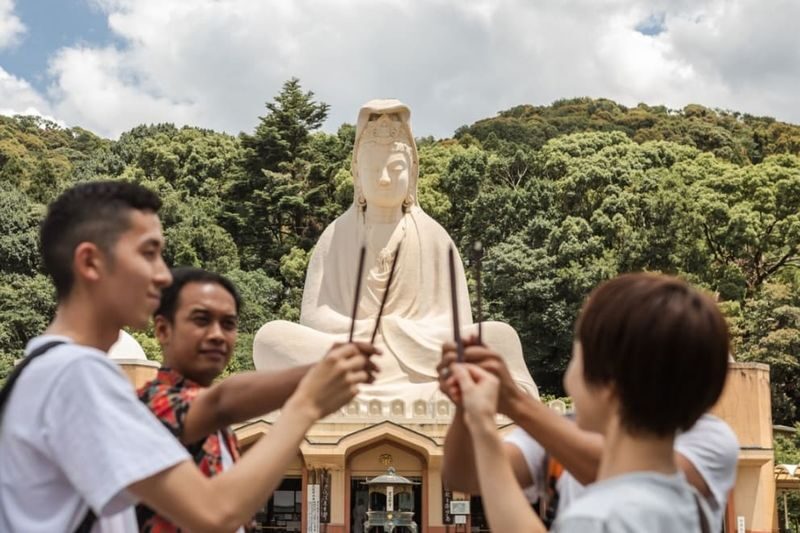 Kyoto 4 Hour Low-Down Private Walking Tour - A four-hour walk, not a fixed checklist