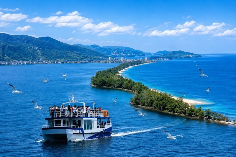 Kyoto Amanohashidate & Miyama Village: Includes boat cruise + cable car + crab lunch (pickup/drop-off in Osaka or Kyoto) - Crab lunch, with the travel handled