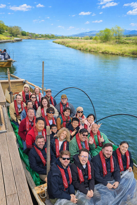 Kyoto Arashiyama In-depth One-Day Tour: Kyoto Romantic Train x Hozugawa River Gorge Rafting-Includes Local Japanese Lunch (Departing from Osaka/Kyoto) - Guides who help the group stay together
