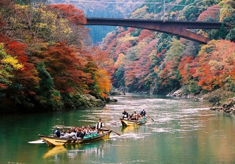 Kyoto Arashiyama In-depth One-Day Tour: Kyoto Romantic Train x Hozugawa River Gorge Rafting-Includes Local Japanese Lunch (Departing from Osaka/Kyoto) - From Osaka or Kyoto: who benefits from the group format