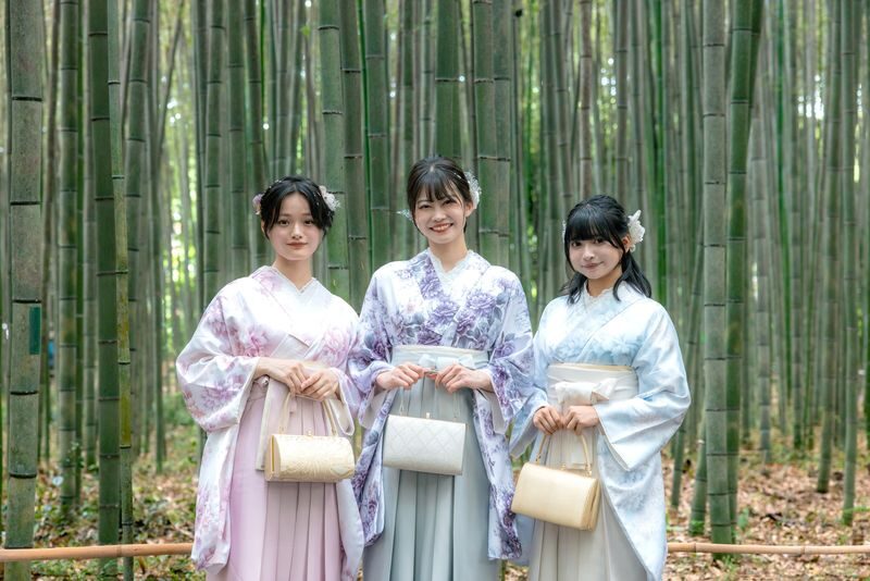 Kyoto Arashiyama Kimono Rental: 3-minute walk to Togetsukyo Bridge, includes womens hair set. Kyoto Aiwafuku - At a glance