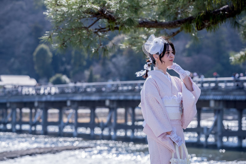 Kyoto Arashiyama Kimono Rental: 3-minute walk to Togetsukyo Bridge, includes womens hair set. Kyoto Aiwafuku - A short walk from dressing room to Togetsukyo Bridge