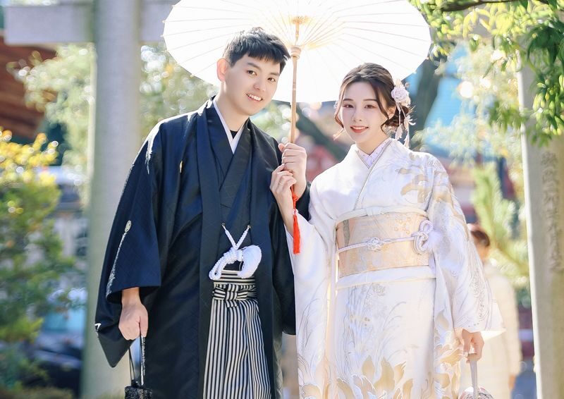 Kyoto Arashiyama Kimono Rental: 3-minute walk to Togetsukyo Bridge, includes womens hair set. Kyoto Aiwafuku - Kimono Forest: color close to the station