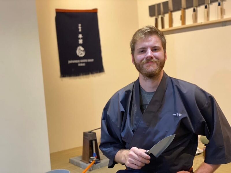 Kyoto: Beginner Knife Sharpening & Handle Fitting Workshop - The Atmosphere and Group Size