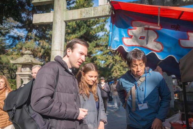 Kyoto: Chat & Treasure Hunt at To-ji Flea Market with Locals - The Experience in Depth