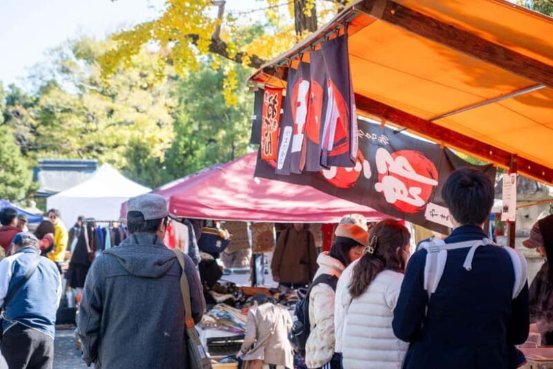 Kyoto: Chat & Treasure Hunt at To-ji Flea Market with Locals - Good To Know