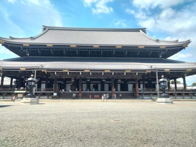 Kyoto: Discover Every Bit of Higashi Honganji Temple, 1.5 H - Religious Significance