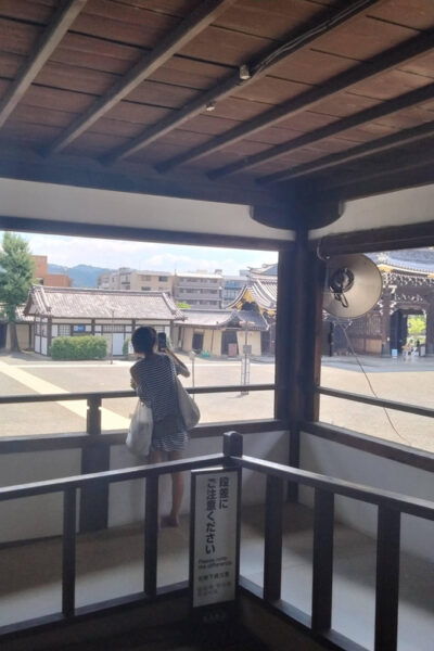 Kyoto: Discover Every Bit of Higashi Honganji Temple, 1.5 H - Devotional Practices