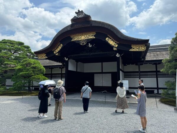 Kyoto: Discover Every Bit of Kyoto Imperial Palace - Exterior Tour Insights