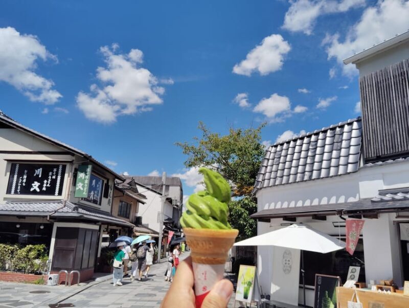 Kyoto: Enjoy Byodoin Temple and Tea Sweets - 90 Min Tour - Discovering Byodoin Temple and Uji’s Green Tea Culture