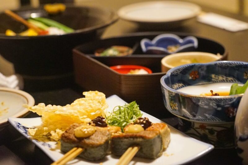 Kyoto: Foodie Night Tour in Gion with 9 dishes + 6 Sake - The Sum Up