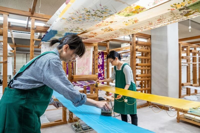 Kyoto Fushimi: Artisan-Led Hand-Painted Kyo-Yuzen Workshop - Language and the pace of the visit