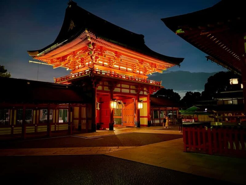 Kyoto Fushimi-Inari Night Walking Tour - Detailed Breakdown of the Kyoto Fushimi-Inari Night Walking Tour