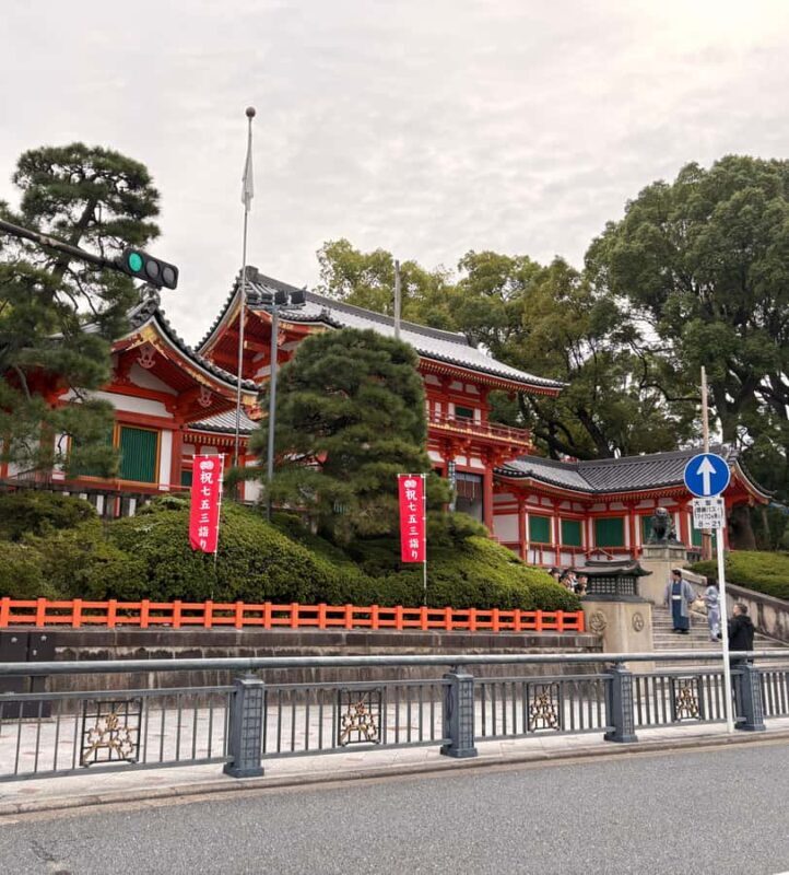 Kyoto: Geisha Area & Yasaka Shrine Walk (Eng & Arabic) Guide - Good To Know