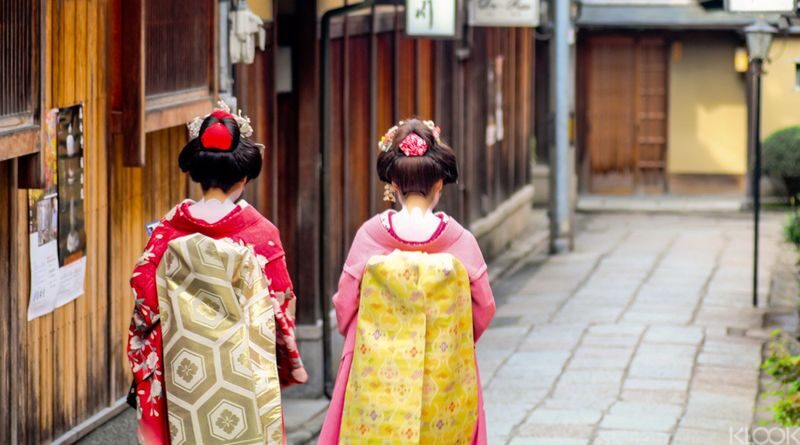 Kyoto Geisha Districts Half-Day Private Cultural Tour - Miyagawacho and the possibility of a sighting