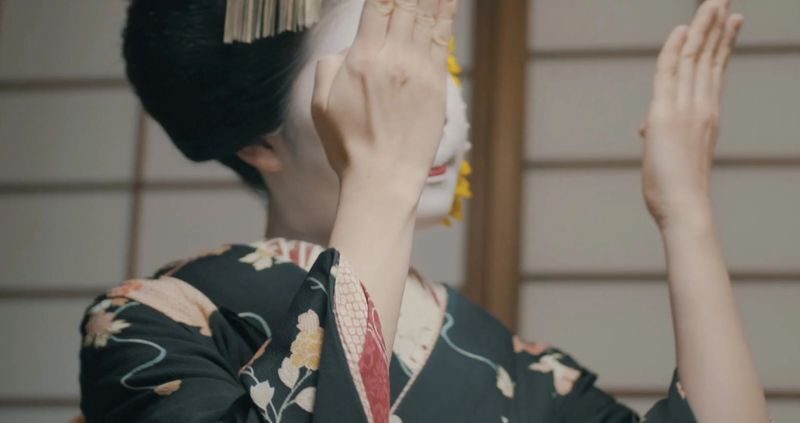 Kyoto: Gion Cultural Walk & Geisha Performance with Dining Options - The statue of Izumo-no-Okuni is your starting point