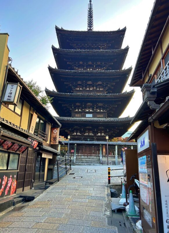 Kyoto Gion Geisha 2-Hour Cultural Tour with Hidden Gems - Who should book this tour?