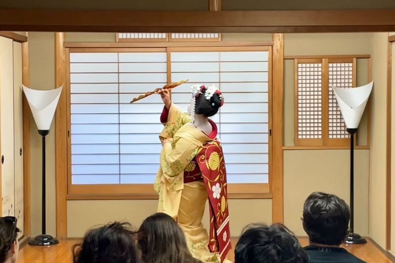 Kyoto Gion Geisha & Maiko Half-Day Walking Tour - Should You Book It?