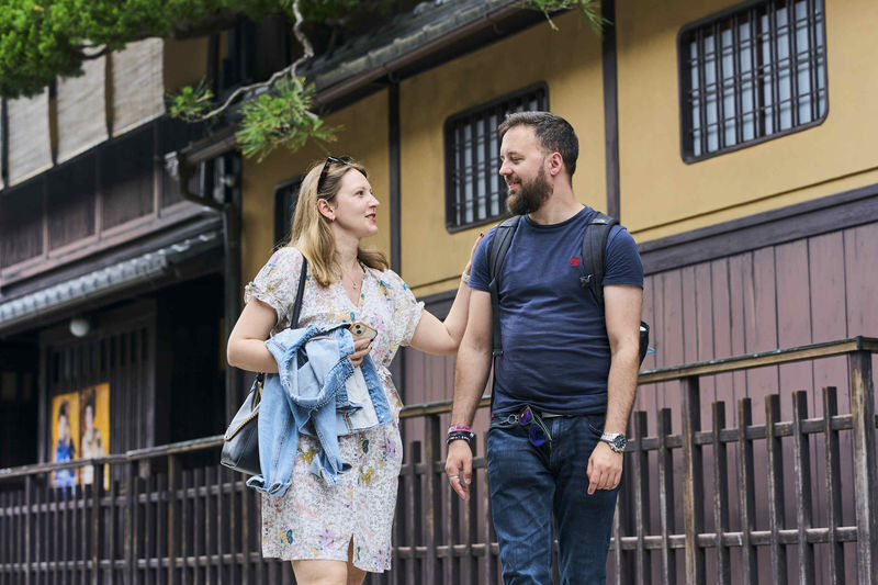 Kyoto: Gion Hidden Gems & Geisha Culture Tour - Hanamikoji Street and the chance of a geisha sighting