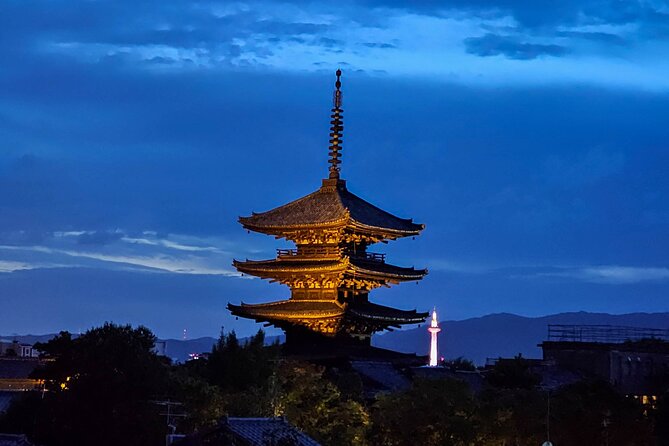 Kyoto Gion Night Walk - Small Group Guided Tour - Group Size and Duration