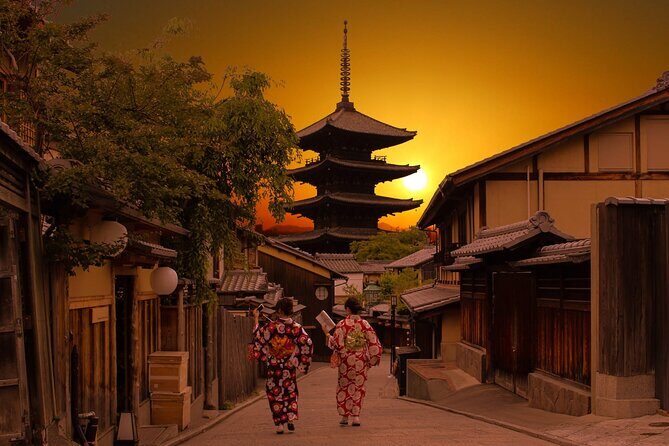 Kyoto: Gion Night Walking Tour with Geisha Insight - Kyoto: Gion Night Walking Tour with Geisha Insight — A Practical, Authentic Look