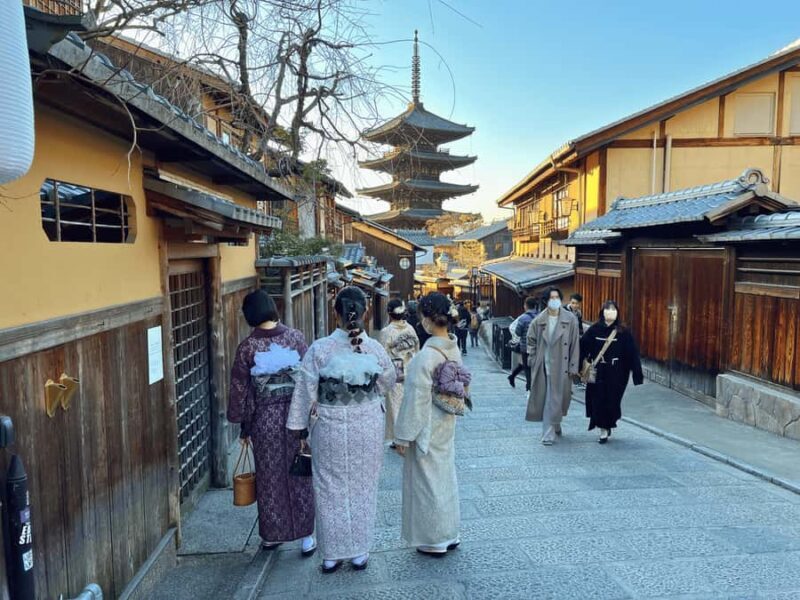 Kyoto: Gion, Ninenzaka & Kiyomizudera Walking Tour 4 Hrs - Practical Details and Tips