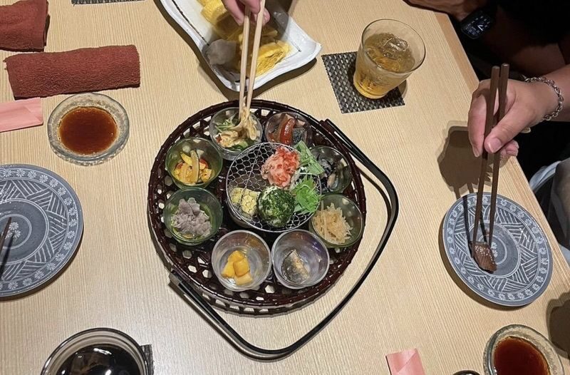Kyoto: Gion & Pontocho Food Tour with 13 Dishes - The 13 dishes: generous range, with sharing to consider