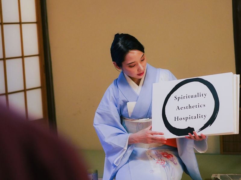 Kyoto Gion Tea ceremony & Wabi-sabi Walking Tour - Historic lanes and a second temple stop